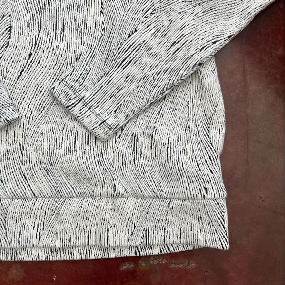 Chunky Cowl Neck Sweater with Pockets, Black White Wavy Pattern, Est. Size M/L - Picture 5 of 8